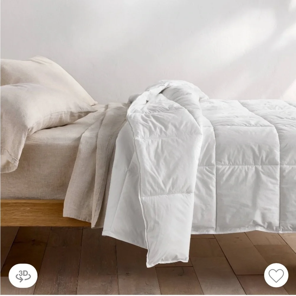 Casaluna F/Q Premium All Season Premium Down Alternative White Comforter